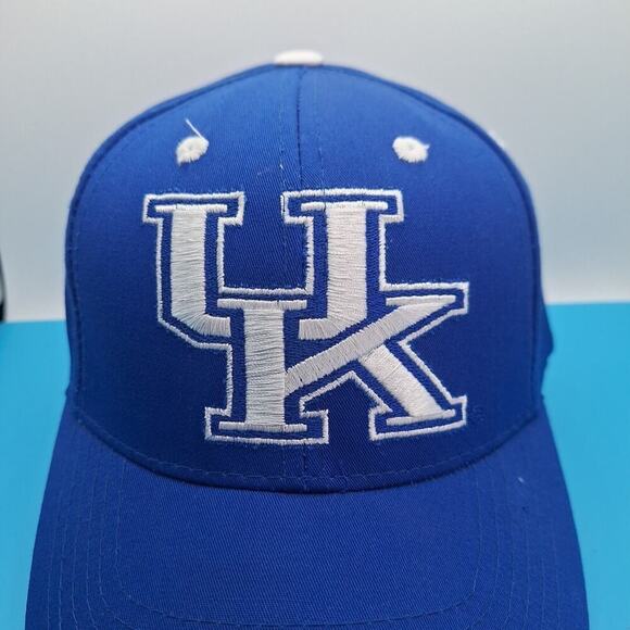University of Kentucky Wildcats Captivating Headgear Adjustable Hat Cap NCAA - Picture 2 of 7